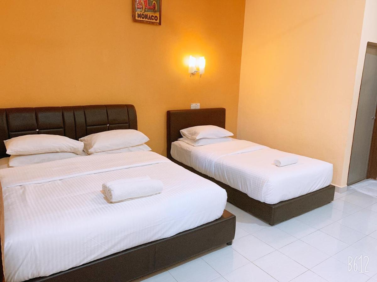 Dhania Cenang Beach Resort Pantai Cenang  Exterior foto