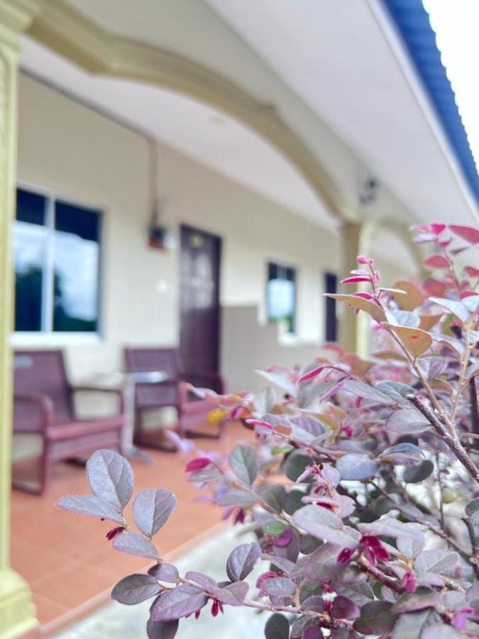 Dhania Cenang Beach Resort Pantai Cenang  Exterior foto