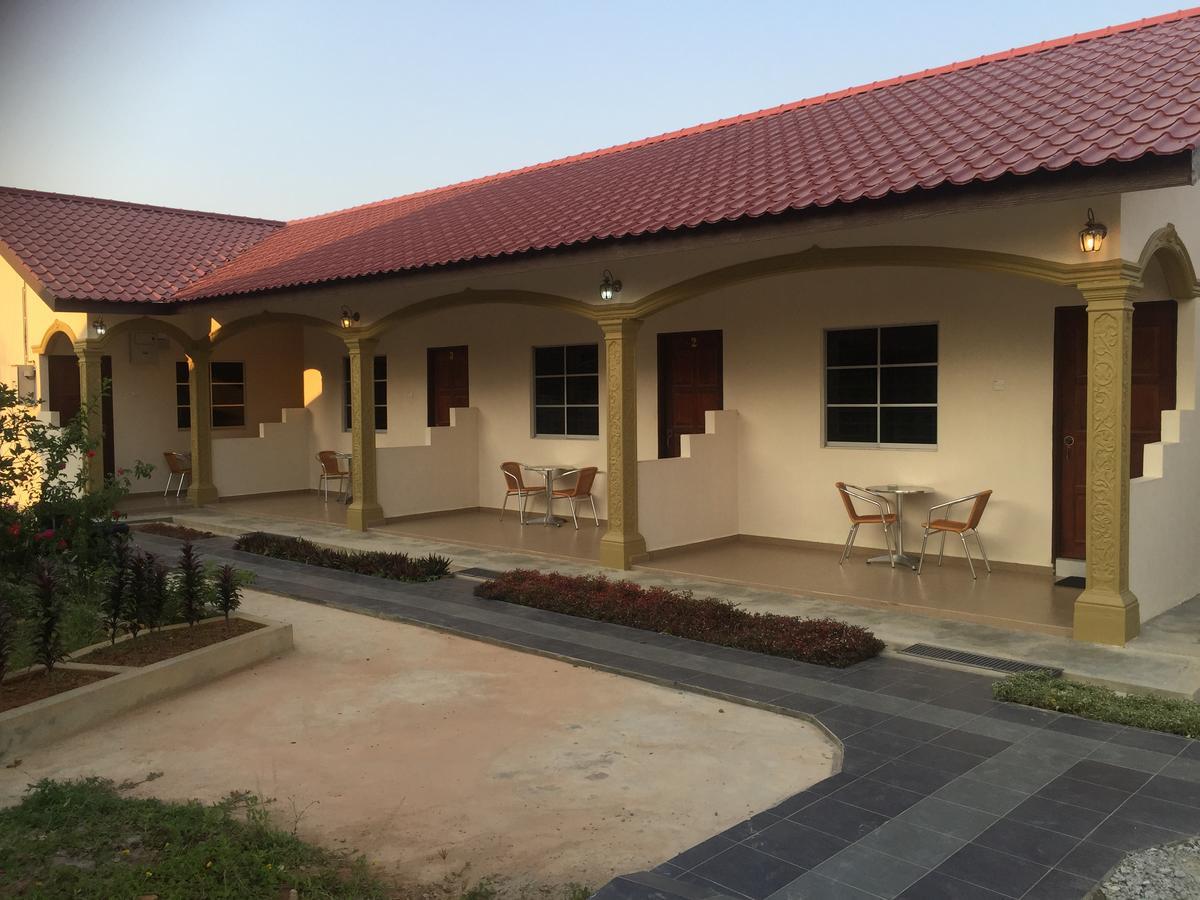 Dhania Cenang Beach Resort Pantai Cenang  Exterior foto